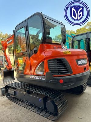 DX60E-9C yang dioptimalkan Digunakan Doosan 6t Excavator Mesin hidrolik,tekanan presisi
