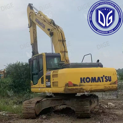 Kinerja yang dapat diandalkan USED PC220-8 excavator dengan pegangan dan traksi yang ditingkatkan