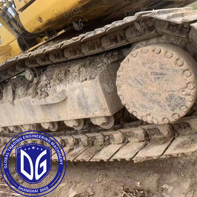 Kinerja yang dapat diandalkan USED PC220-8 excavator dengan pegangan dan traksi yang ditingkatkan
