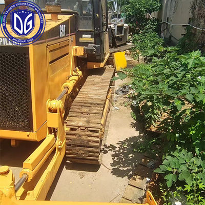 Original digunakan Caterpillar CAT D3C Bulldozer dan dalam kondisi baik 1 unit tersedia