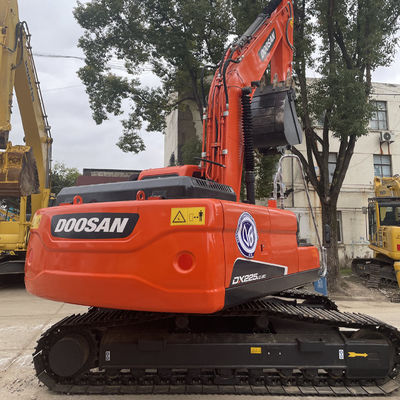 Track Moving Type Doosan DX225 Excavator Kinerja yang sangat baik dan keandalan untuk proyek konstruksi Anda