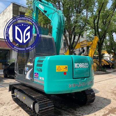 Digunakan Kobelco SK75 Excavator Track Moving Type Compact