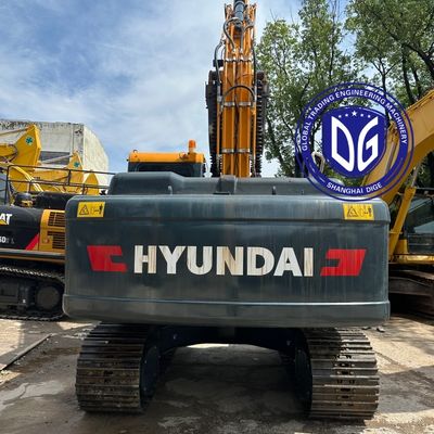 Digunakan Hyundai 220LC-9S Excavator. 22 Ton Peralatan Berat dalam kondisi kerja yang sangat baik.