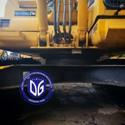 Jepang Digunakan Komatsu Excavator PC130 Hydraulic Excavator 13 Ton Digunakan Excavator dengan 0.5m3 ember